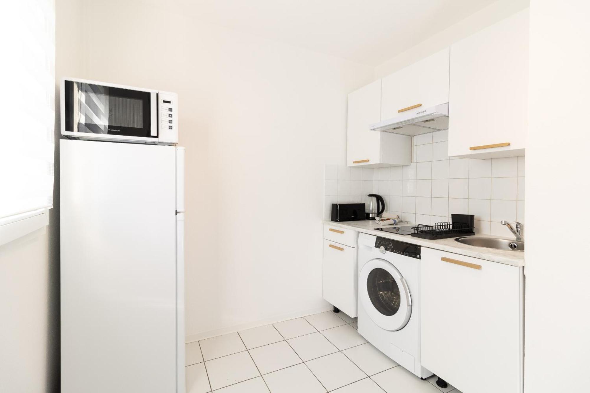 Apartamento L'envolee - Entier Avec Balcon & Parking Prive - So Cozy
